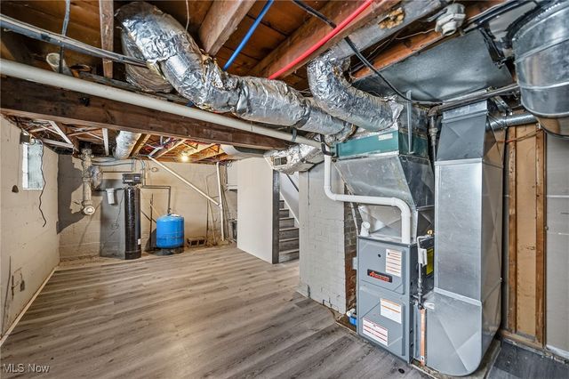 1029 Township Line Road, Wellsville, OH 43968