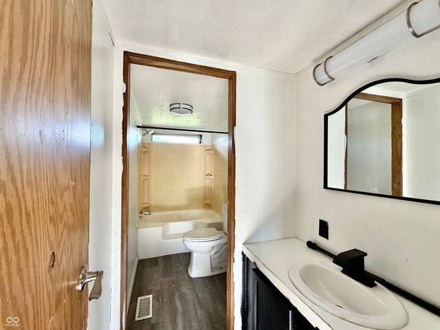 107 N Boehning Street, Indianapolis, IN 46219