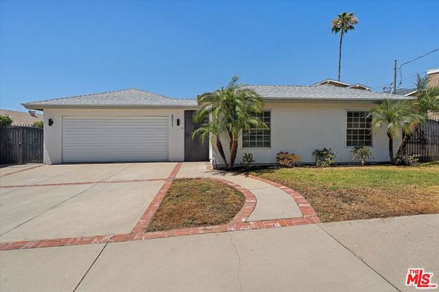 8977 Riderwood Drive, Sunland, CA 91040