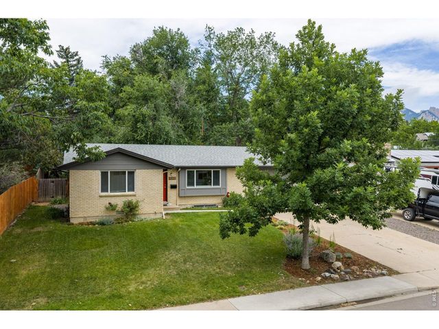 1065 Gillaspie Dr, Boulder, CO 80305