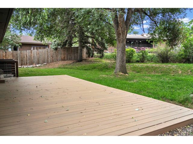 1065 Gillaspie Dr, Boulder, CO 80305