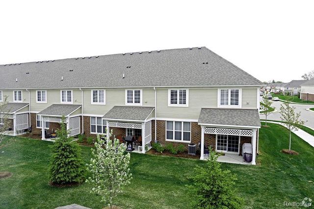 6145 Windermere Lane, Shelby Twp, MI 48316