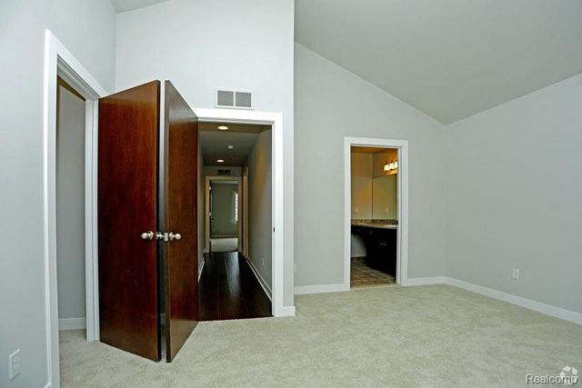 6145 Windermere Lane, Shelby Twp, MI 48316