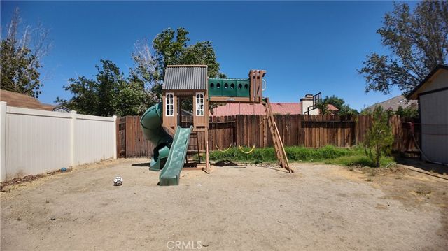 2335 Langhorn, Lancaster, CA 93535