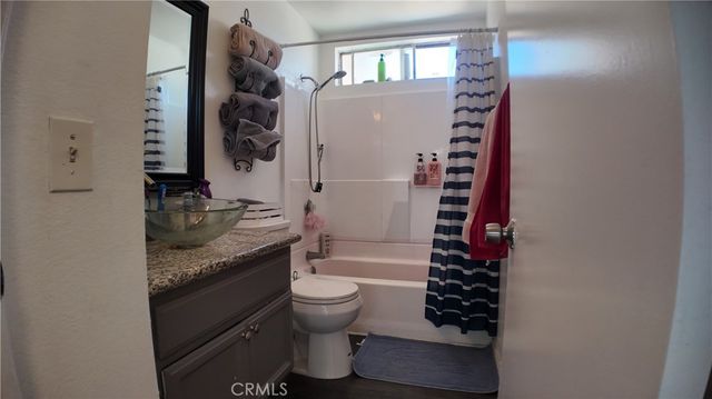 2335 Langhorn, Lancaster, CA 93535