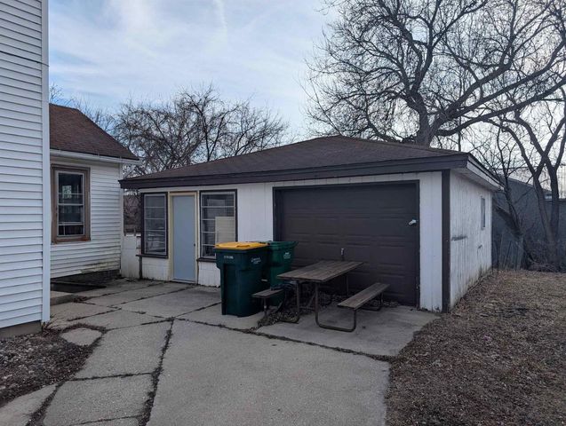404 Stoughton Road, Edgerton, WI 53534