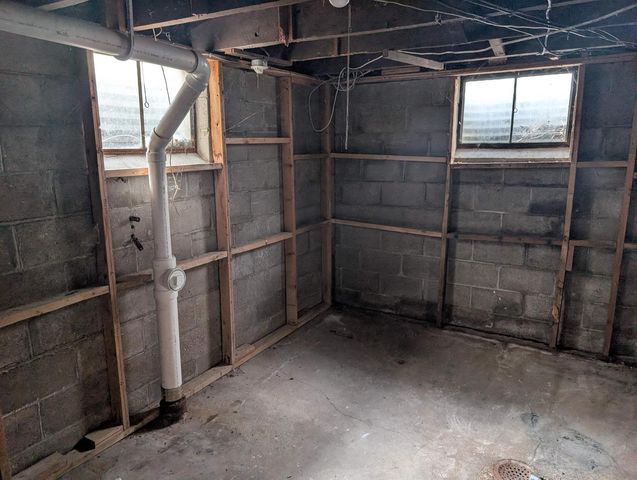 404 Stoughton Road, Edgerton, WI 53534