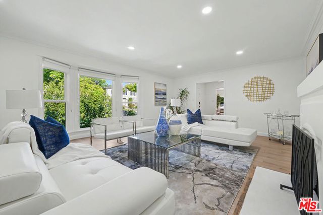 344 S Camden Drive, Beverly Hills, CA 90212