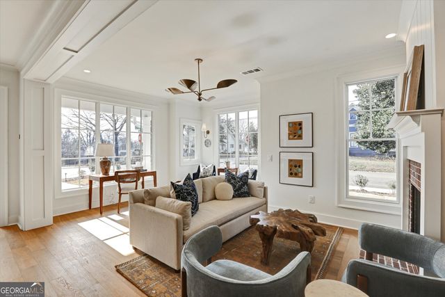 440 Ridgewood Avenue NW, Gainesville, GA 30501