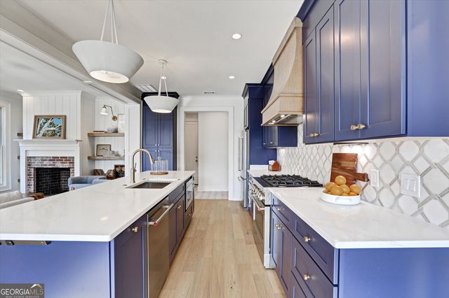 440 Ridgewood Avenue NW, Gainesville, GA 30501