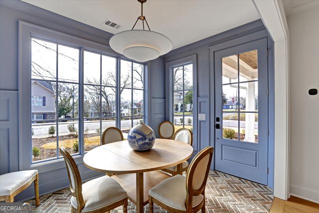 440 Ridgewood Avenue NW, Gainesville, GA 30501