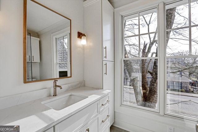 440 Ridgewood Avenue NW, Gainesville, GA 30501