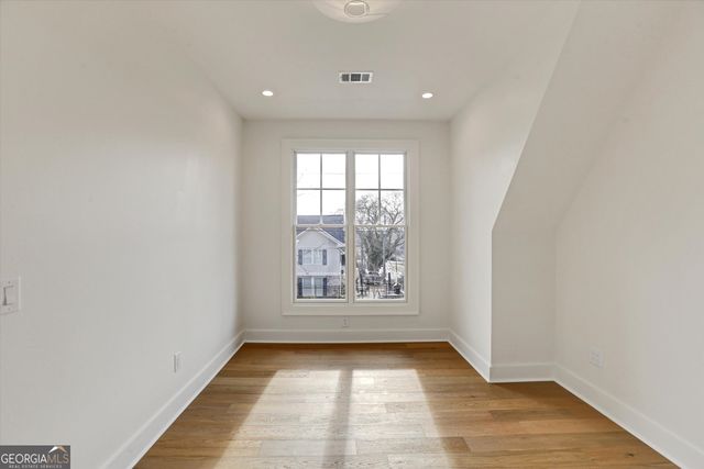 440 Ridgewood Avenue NW, Gainesville, GA 30501