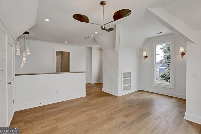 440 Ridgewood Avenue NW, Gainesville, GA 30501