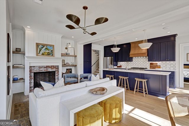 440 Ridgewood Avenue NW, Gainesville, GA 30501