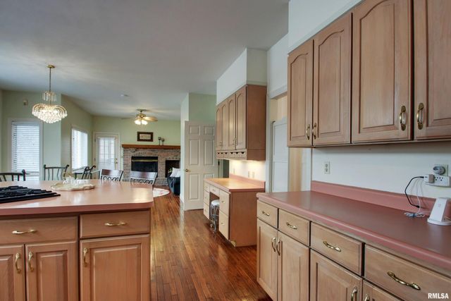 3131 Acadia Drive, Quincy, IL 62301