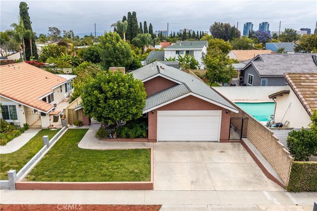 3313 S South Lowell St, Santa Ana, CA 92707