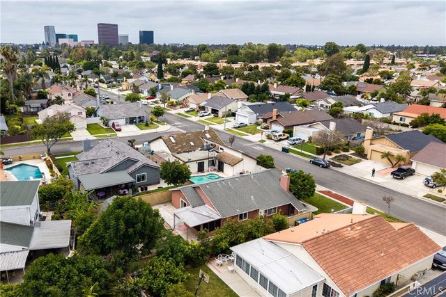 3313 S South Lowell St, Santa Ana, CA 92707