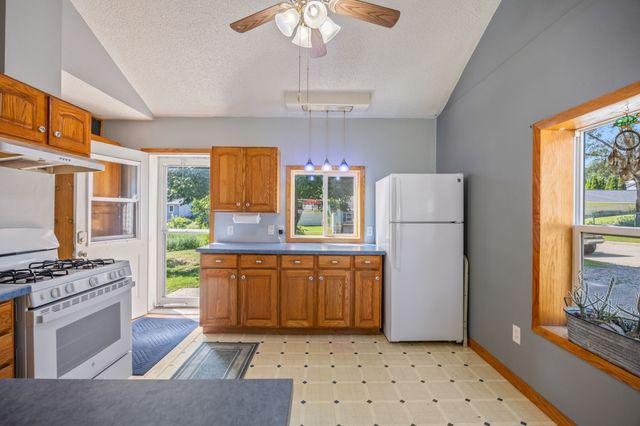 401 Hart Avenue, Des Moines, IA 50315
