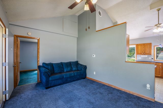 401 Hart Avenue, Des Moines, IA 50315