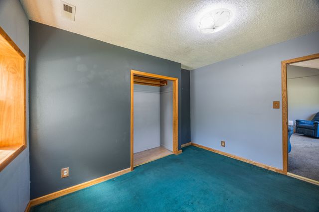 401 Hart Avenue, Des Moines, IA 50315
