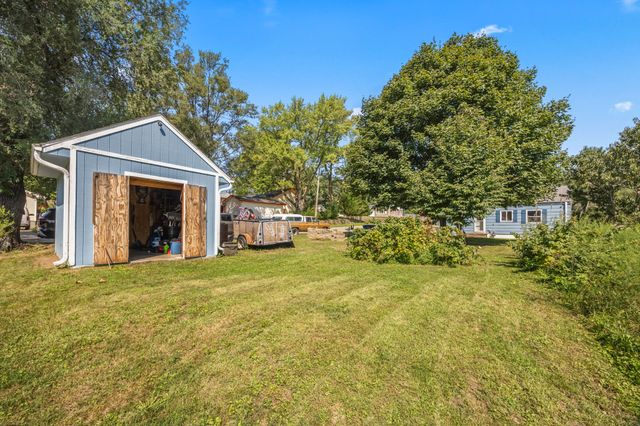 401 Hart Avenue, Des Moines, IA 50315