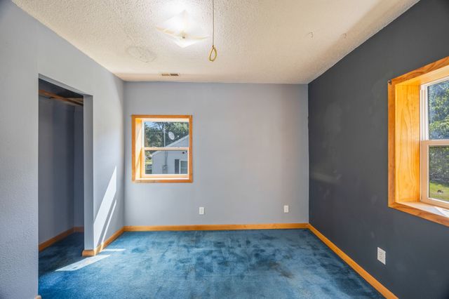 401 Hart Avenue, Des Moines, IA 50315