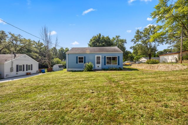 401 Hart Avenue, Des Moines, IA 50315