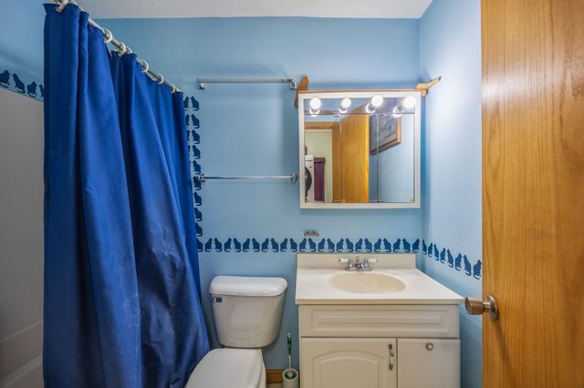 401 Hart Avenue, Des Moines, IA 50315