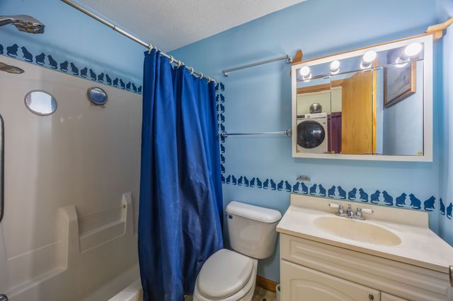 401 Hart Avenue, Des Moines, IA 50315
