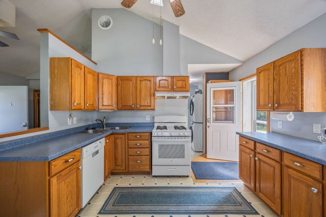 401 Hart Avenue, Des Moines, IA 50315