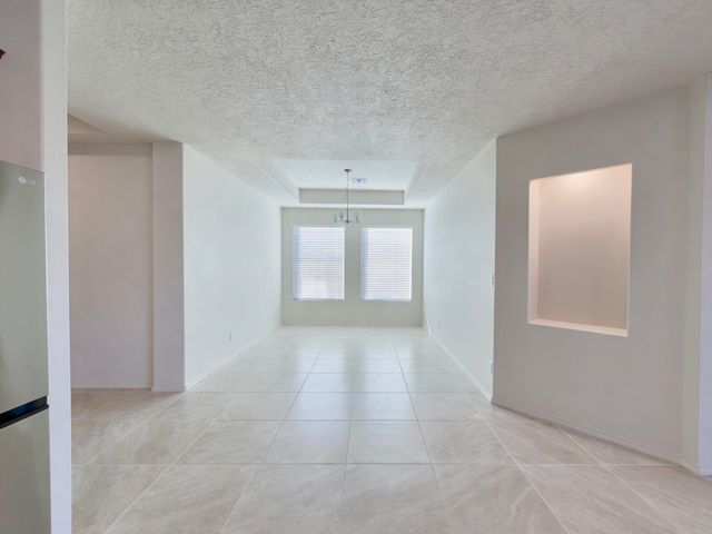 151 Fernleaf Court NW, Albuquerque, NM 87107