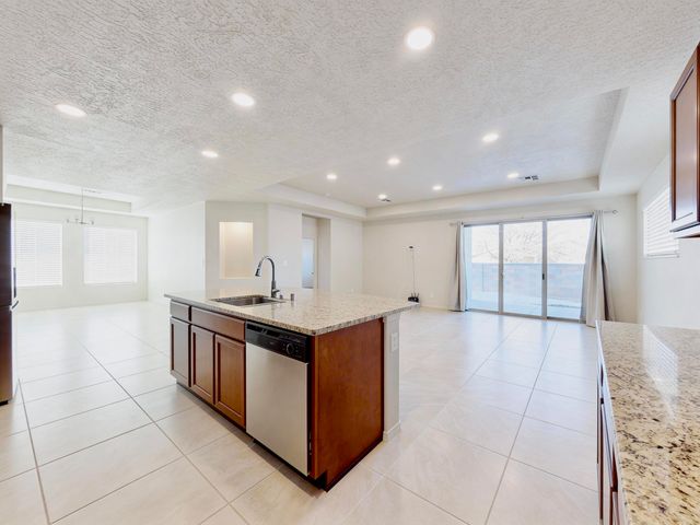 151 Fernleaf Court NW, Albuquerque, NM 87107