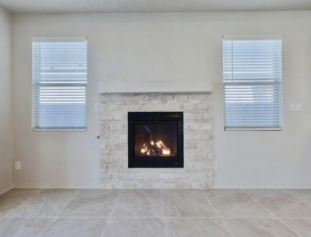 151 Fernleaf Court NW, Albuquerque, NM 87107