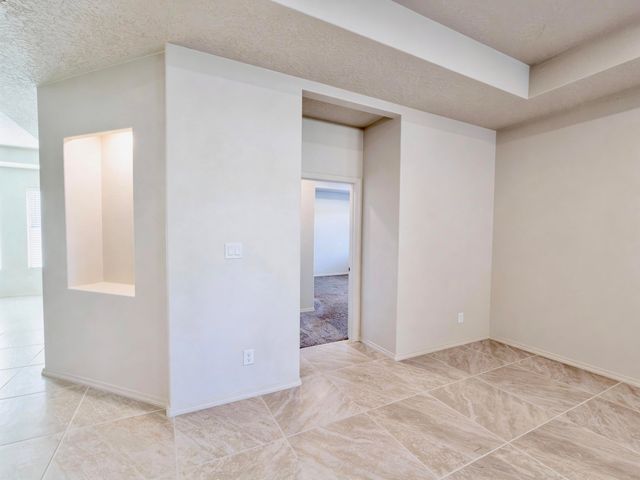 151 Fernleaf Court NW, Albuquerque, NM 87107