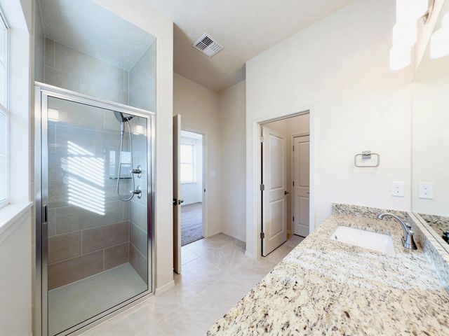 151 Fernleaf Court NW, Albuquerque, NM 87107