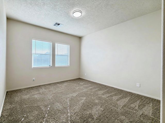 151 Fernleaf Court NW, Albuquerque, NM 87107