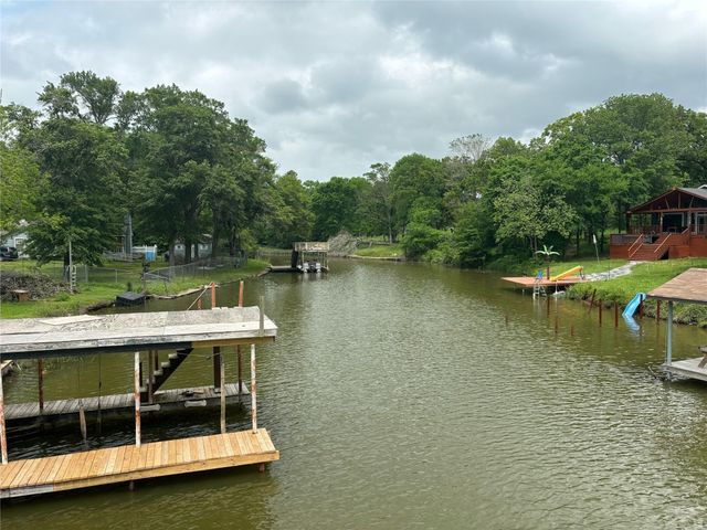 160 Buffalo Springs Road, Mabank, TX 75156