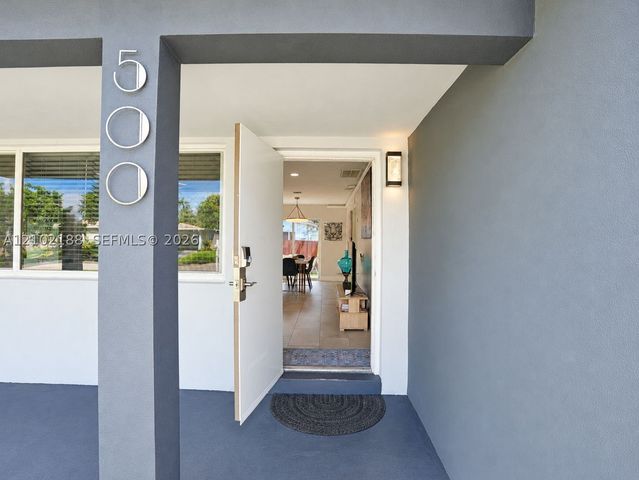 500 NW 30th St, Wilton Manors, FL 33311