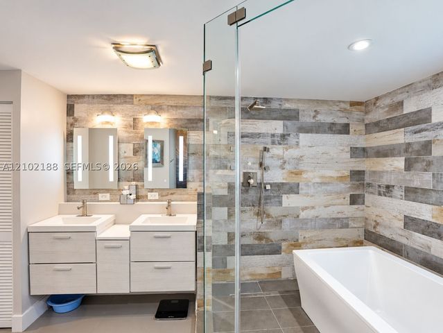 500 NW 30th St, Wilton Manors, FL 33311