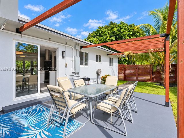 500 NW 30th St, Wilton Manors, FL 33311