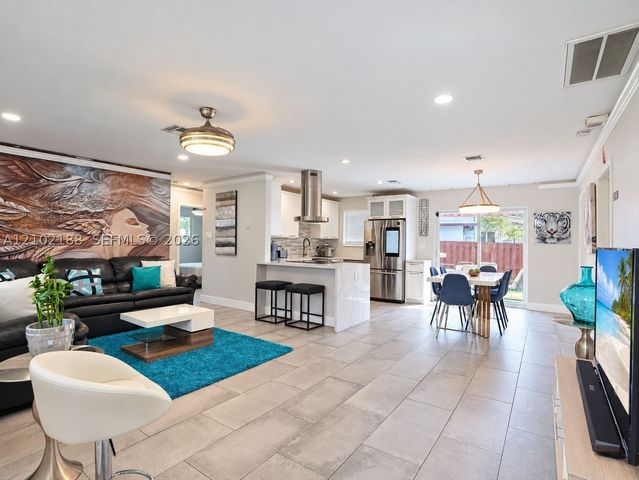 500 NW 30th St, Wilton Manors, FL 33311