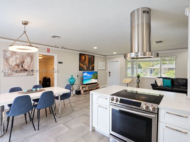 500 NW 30th St, Wilton Manors, FL 33311