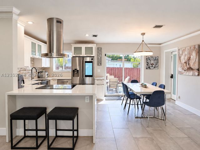 500 NW 30th St, Wilton Manors, FL 33311