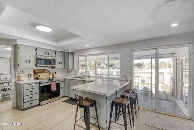 720 W THUNDERBIRD Road, Phoenix, AZ 85023