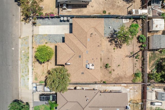 2452 S Holloway Avenue, Fresno, CA 93725