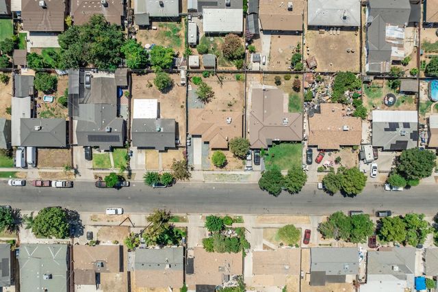 2452 S Holloway Avenue, Fresno, CA 93725