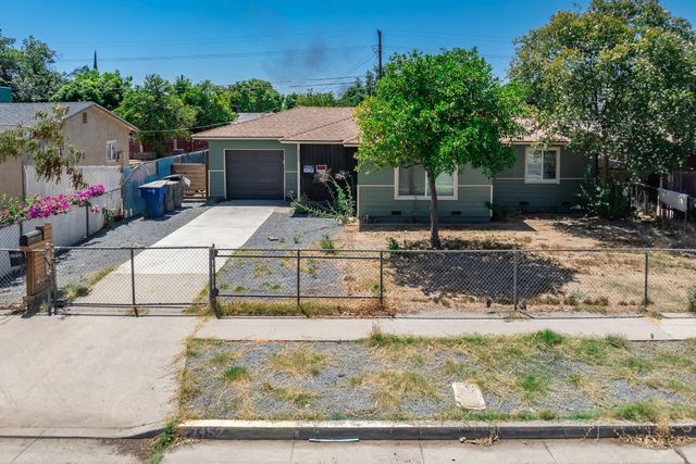 2452 S Holloway Avenue, Fresno, CA 93725