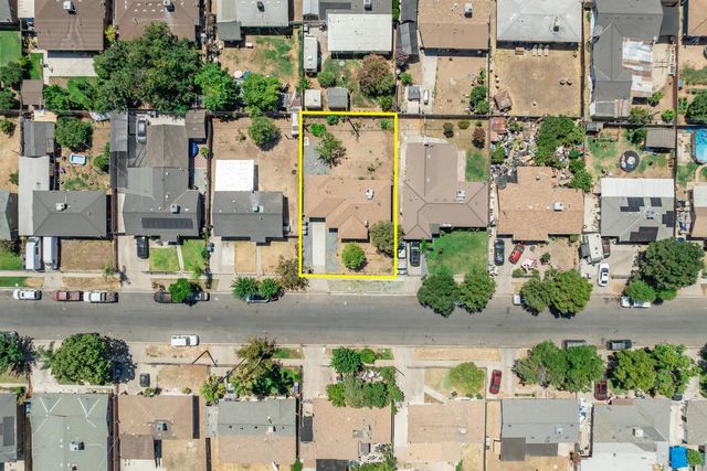2452 S Holloway Avenue, Fresno, CA 93725