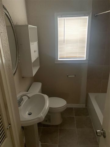 7304 Kinney Street, Houston, TX 77087